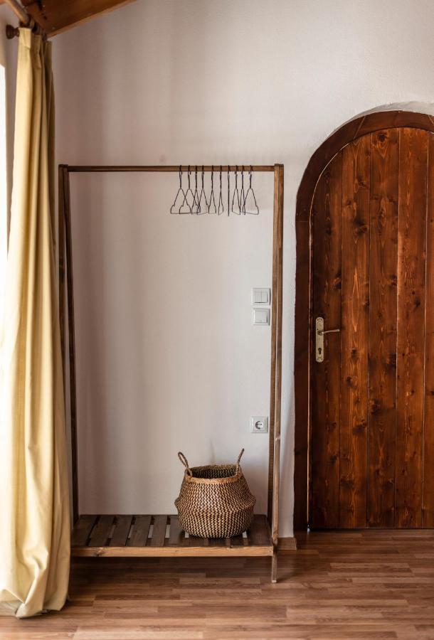 Amphora Guesthouse Himare Eksteriør bilde