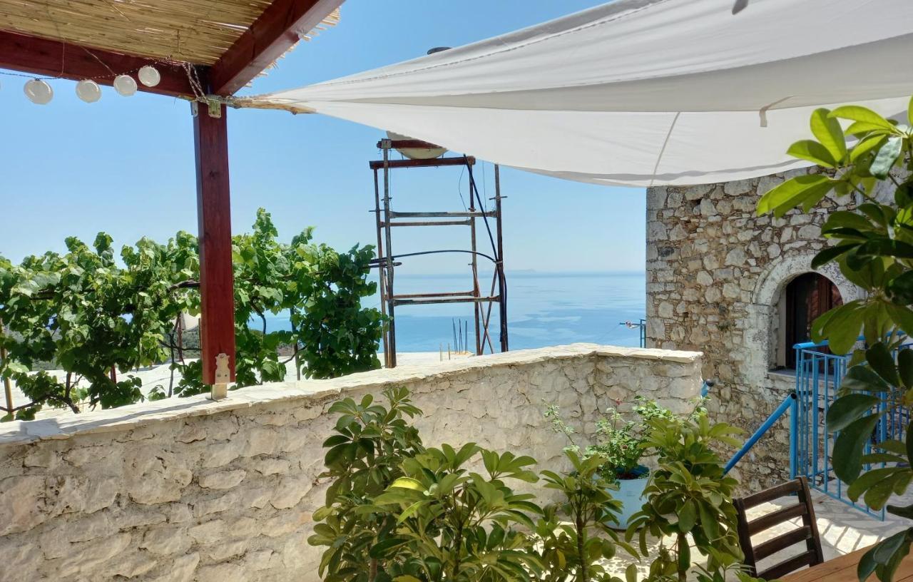 Amphora Guesthouse Himare Eksteriør bilde