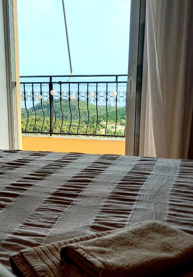 Amphora Guesthouse Himare Eksteriør bilde