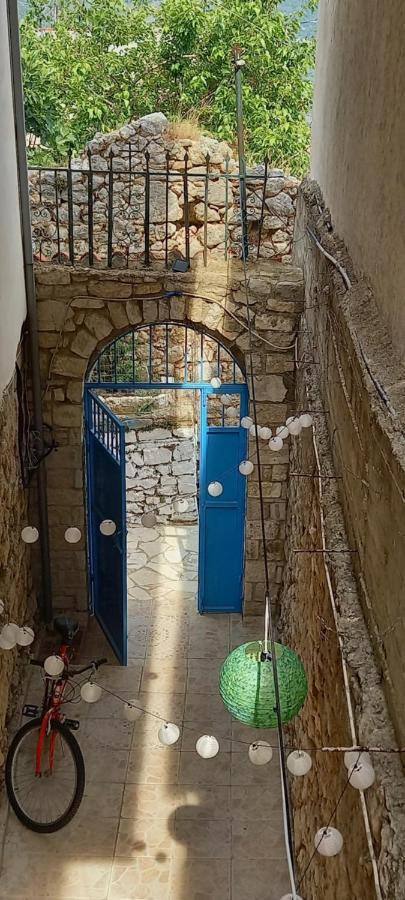 Amphora Guesthouse Himare Eksteriør bilde