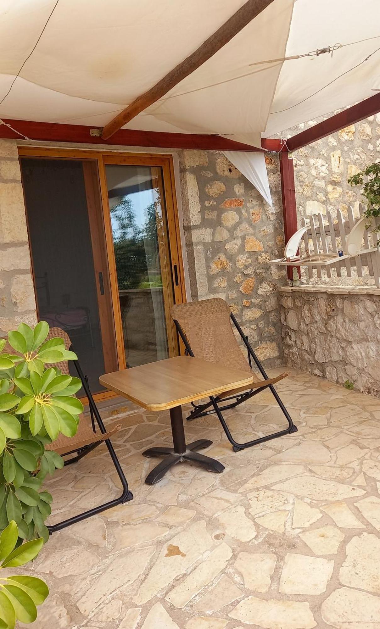 Amphora Guesthouse Himare Rom bilde