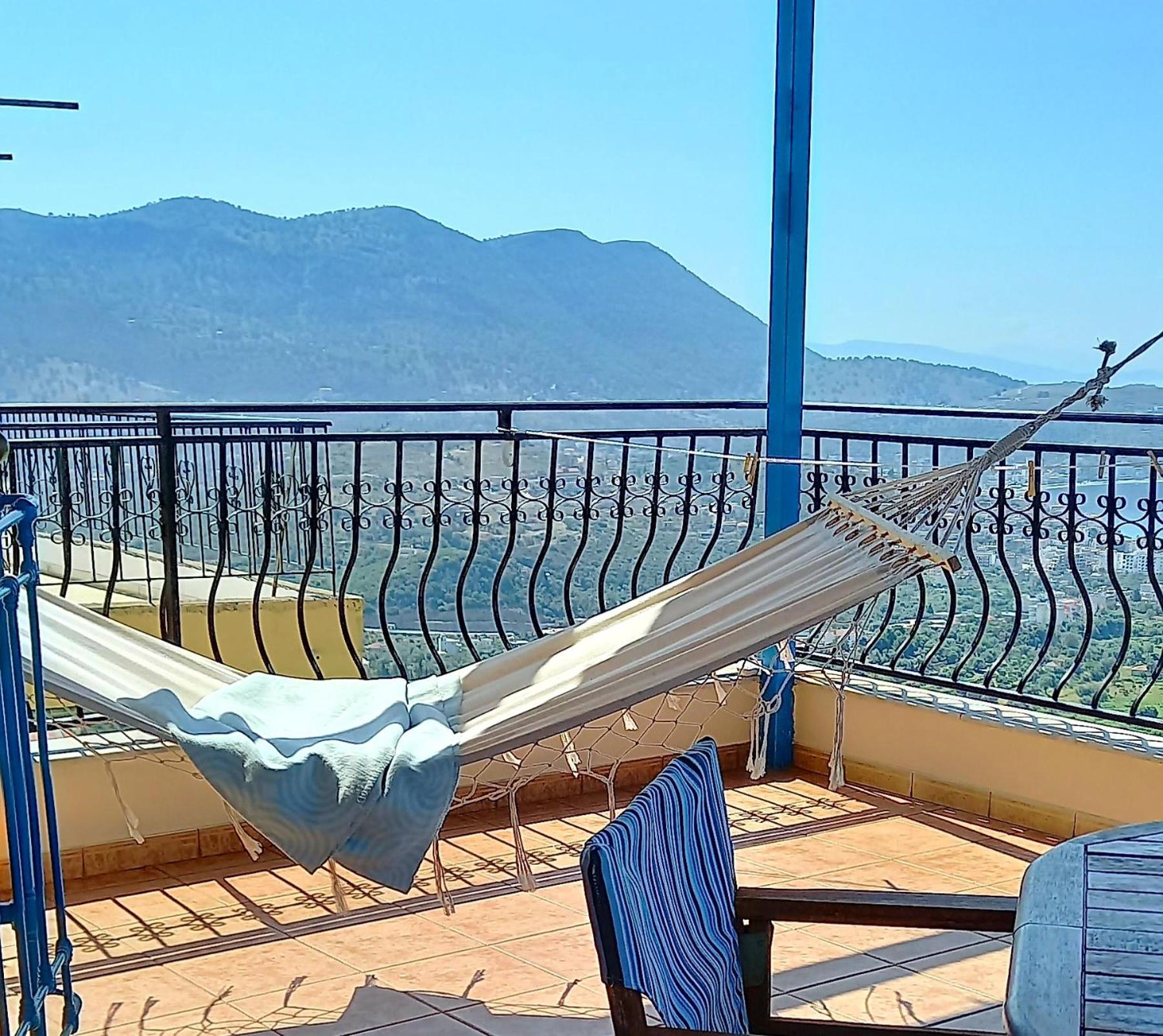 Amphora Guesthouse Himare Rom bilde