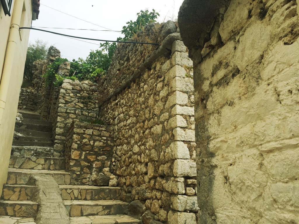 Amphora Guesthouse Himare Eksteriør bilde